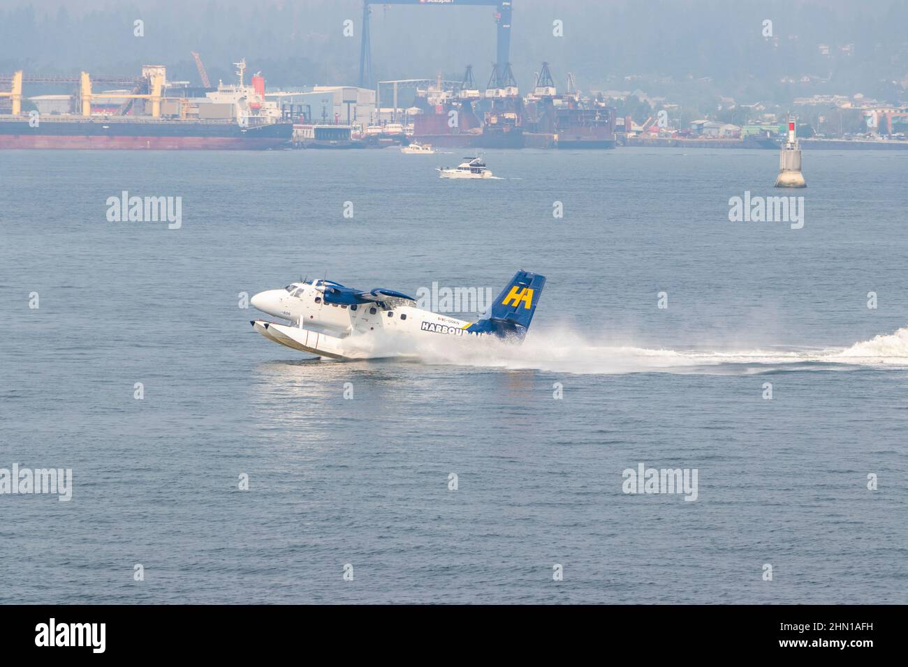 Saltspring Air hydravion Landing au centre de vol du port de Vancouver Colombie-Britannique Canada Banque D'Images