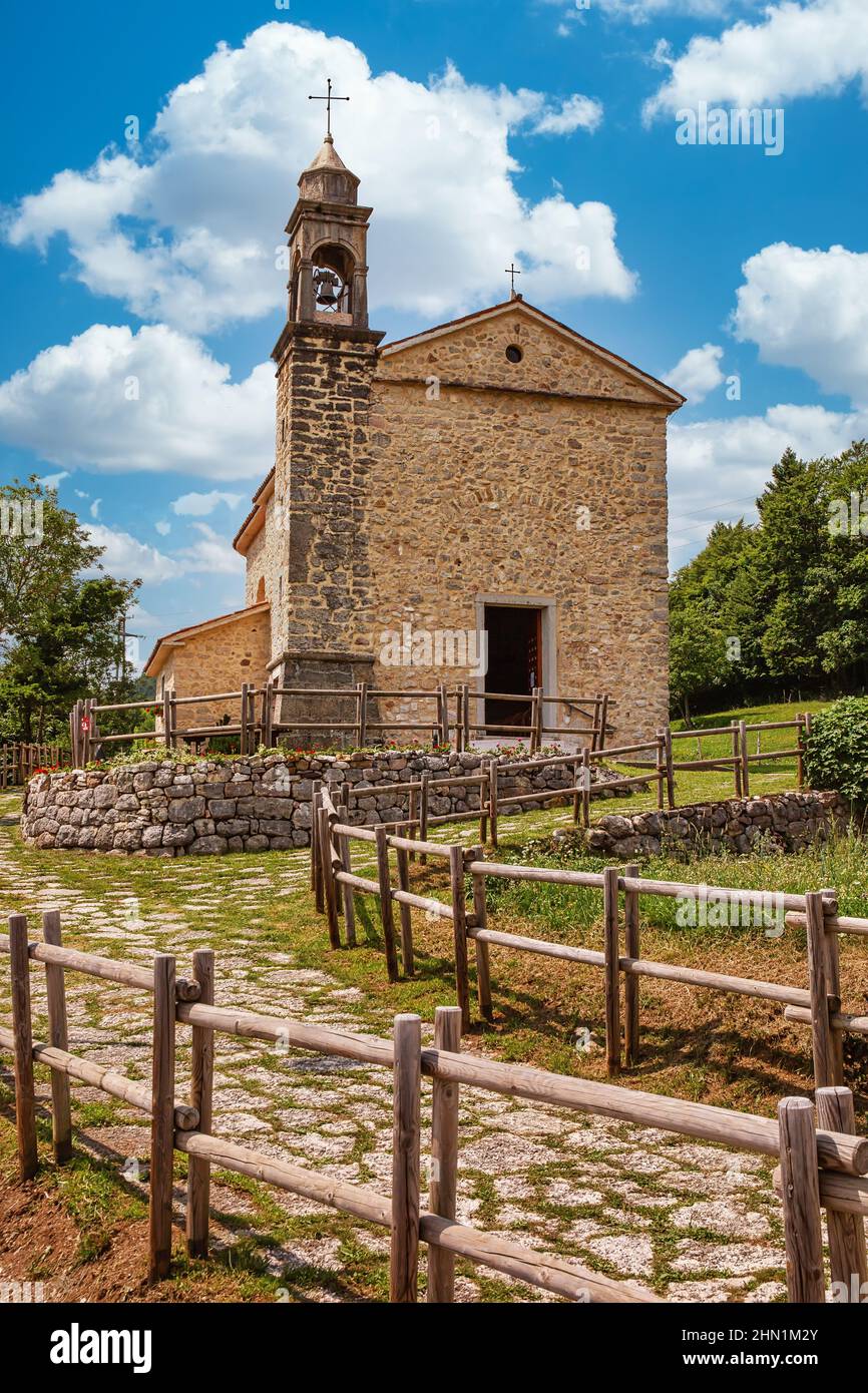 Ancienne église du plateau d'Asiago, Italie du nord Banque D'Images