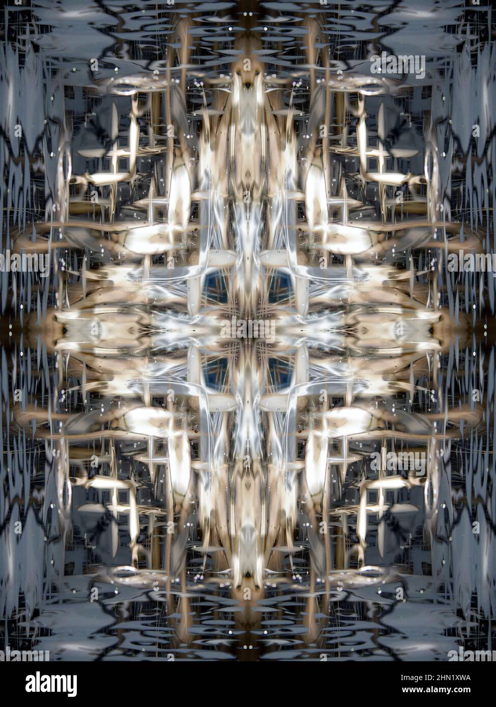 Ondulations et réflexions dans la rivière Cherwell à Oxford - visualisation abstraite T10 Banque D'Images