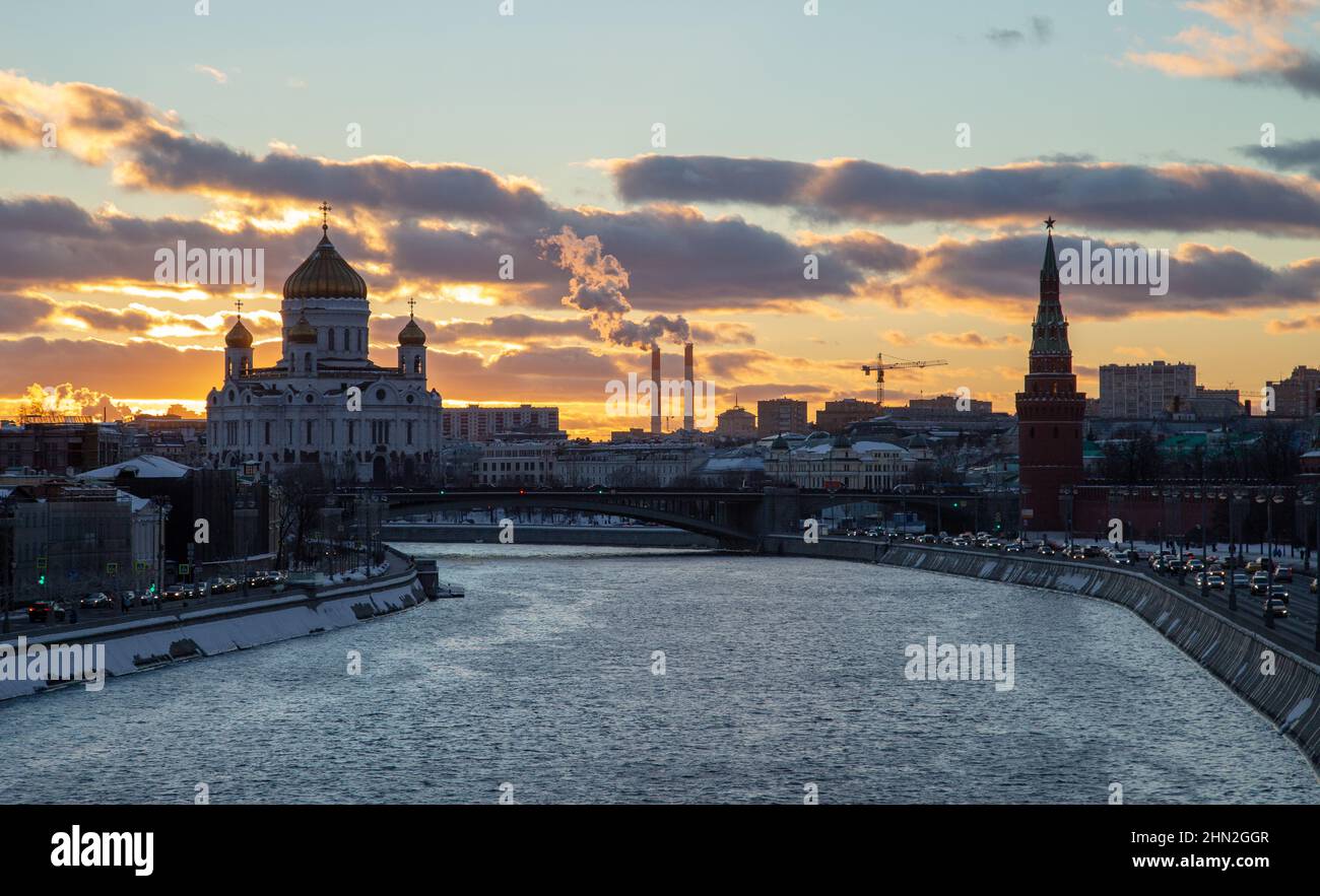 Vue sur la Cathédrale du Christ Sauveur et le Kremlin Banque D'Images