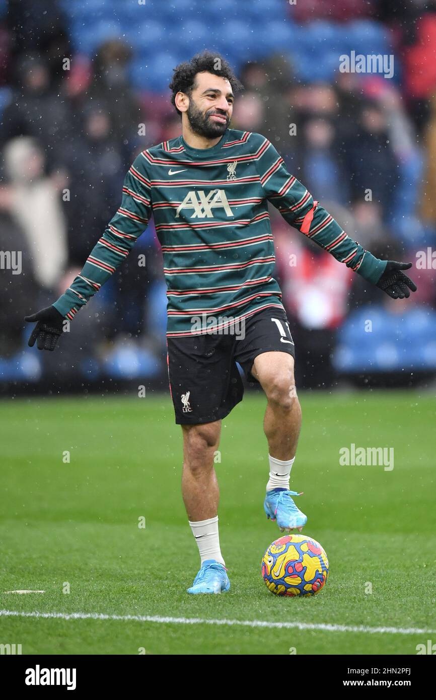 Burnley, Royaume-Uni. 13th févr. 2022. Mohamed Salah de Liverpool se réchauffe lors du match de la Premier League à Turf Moor, Burnley, Royaume-Uni. Date de la photo: Dimanche 13 février 2022. Crédit photo devrait se lire: Anthony Devlin crédit: Anthony Devlin/Alamy Live News Banque D'Images