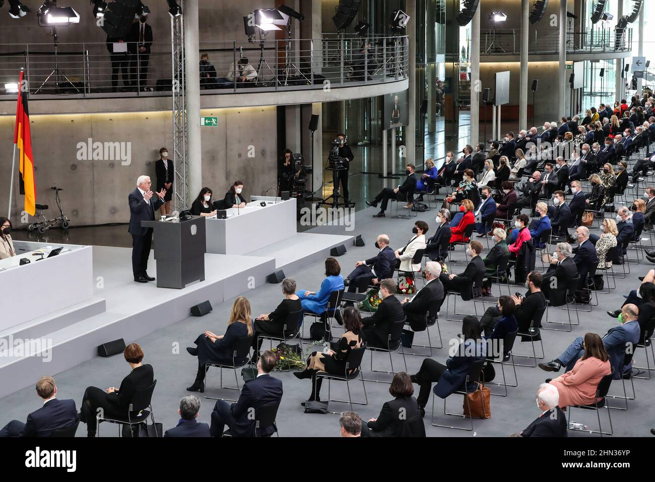Berlin, Allemagne. 13th févr. 2022. Frank-Walter Steinmeier prononce un discours après sa réélection à la présidence de la République fédérale d'Allemagne lors de la Convention fédérale de 17th à Berlin, capitale de l'Allemagne, le 13 février 2022. Steinmeier a été réélu président allemand dimanche. Credit: Shan Yuqi/Xinhua/Alay Live News Banque D'Images