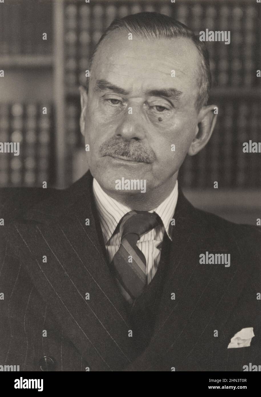 Photo vintage de Thomas Mann. 1938 Paul Thomas Mann (1875–1955) était un romancier allemand, un auteur de nouvelles, un critique social, un philanthrope, un essayiste, un Banque D'Images