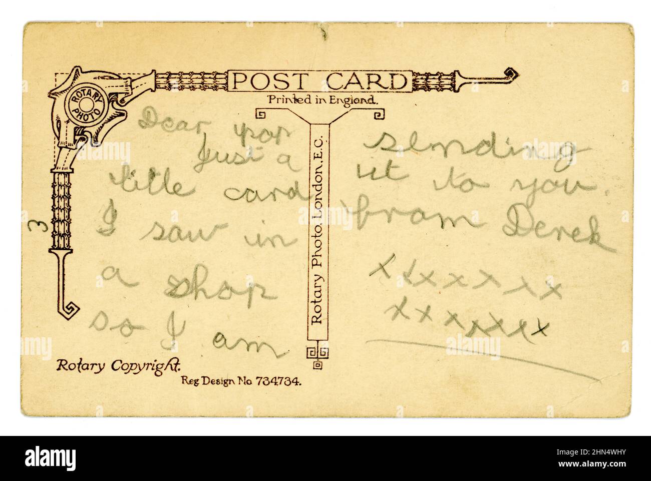 Original au verso de la carte postale avec écriture à la main de l'enfant - 1920 R.-U. Banque D'Images