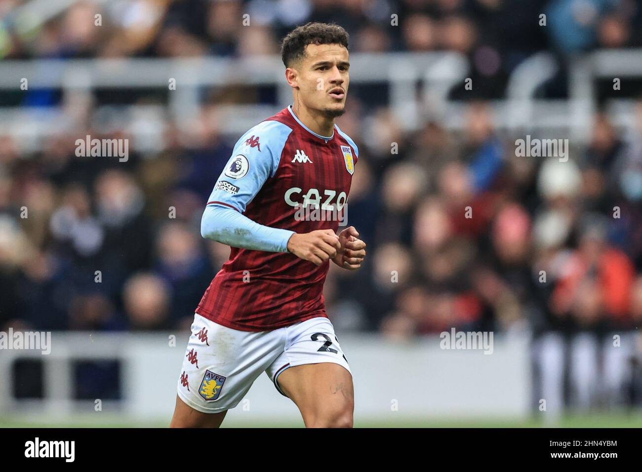 Philippe Coutinho #23 d'Aston Villa pendant le match à Newcastle, Royaume-Uni le 2/14/2022. (Photo de Mark Cosgrove/News Images/Sipa USA) Banque D'Images Philippe Coutinho #23 d'Aston Villa pendant le match à Newcastle, Royaume-Uni le 2/14/2022. (Photo de Mark Cosgrove/News Images/Sipa USA) Banque D'Images