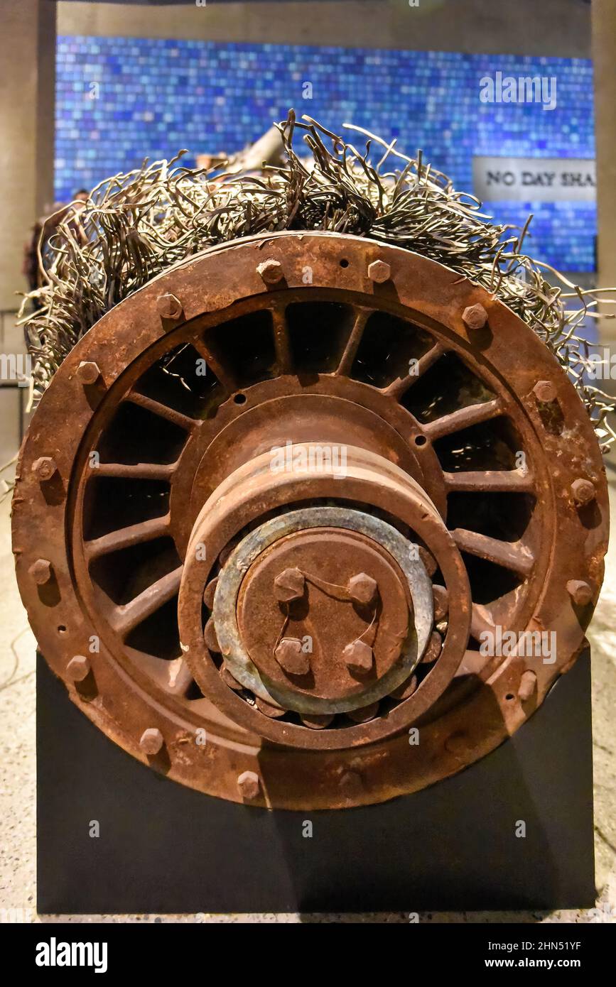 Les restes d'un moteur d'ascenseur appartenant à la Tour Nord du World Trade Centre. Banque D'Images