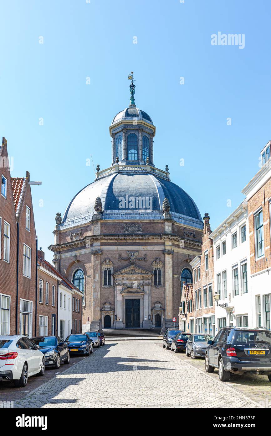 Middelburg, pays-Bas - 29 mai 2021 : église Oost en forme de dôme de style baroque dans le centre historique de Middelburg en Zélande aux pays-Bas Banque D'Images