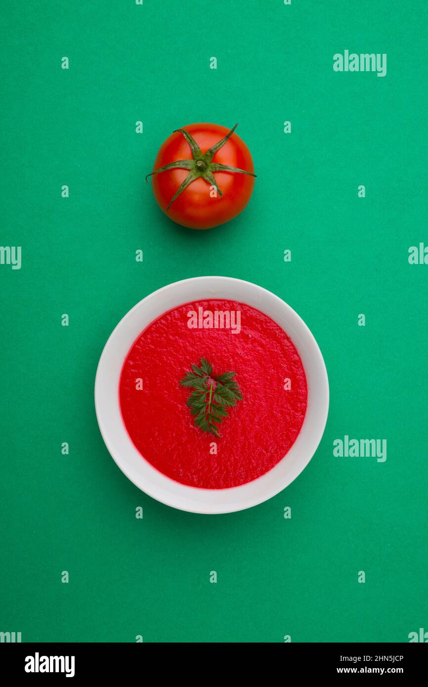 pâte de tomate et tomate fraîche Banque D'Images