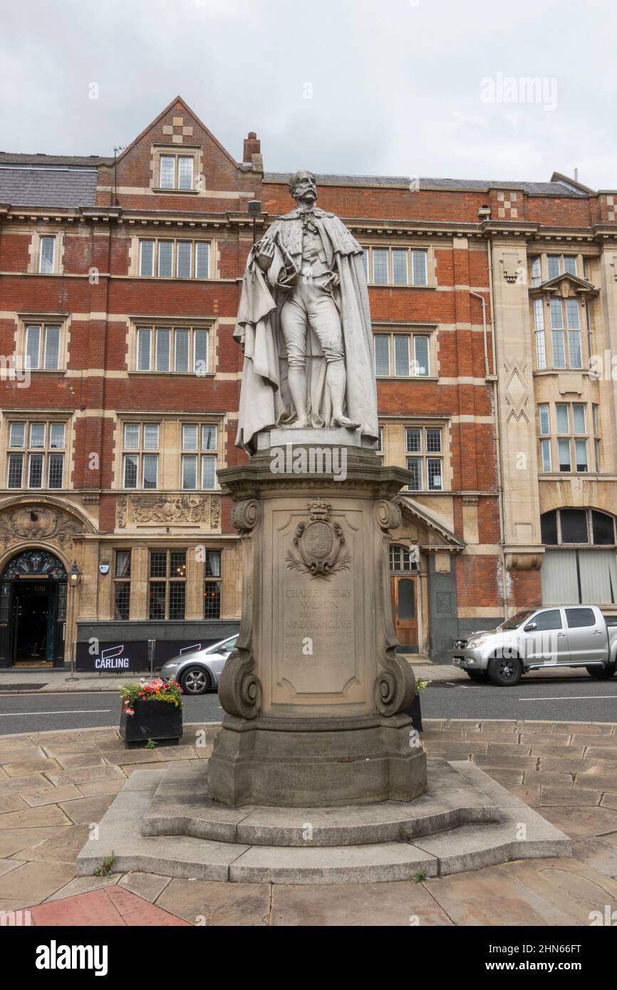 Statue de Charles Henry Wilson, premier baron Nunburnholme, Kingston upon Hull, (Hull), East Riding of Yorkshire, Royaume-Uni. Banque D'Images
