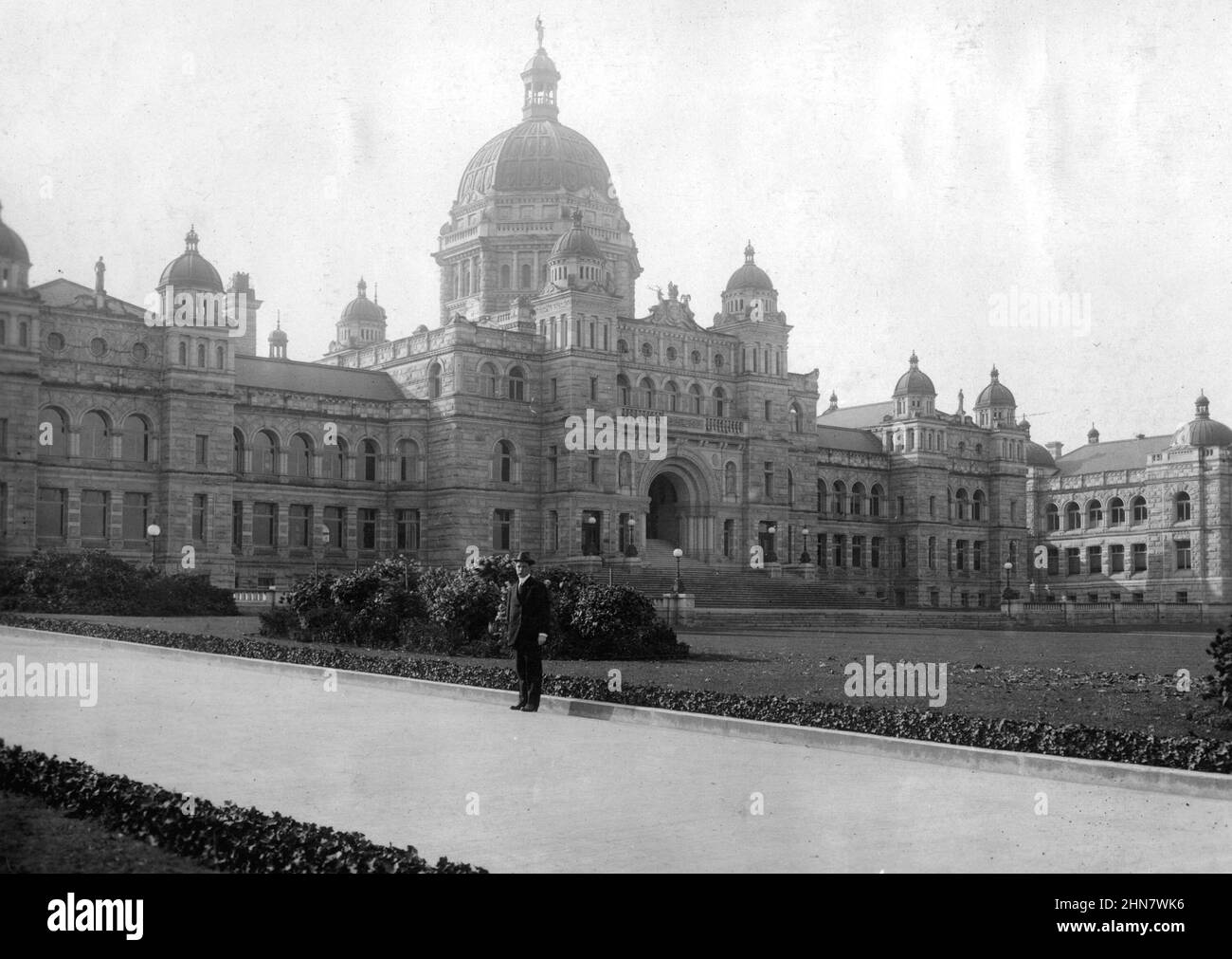 Photographie vintage noir et blanc ca. 1890 des édifices du Parlement provincial à Victoria, Colombie-Britannique, Canada Banque D'Images