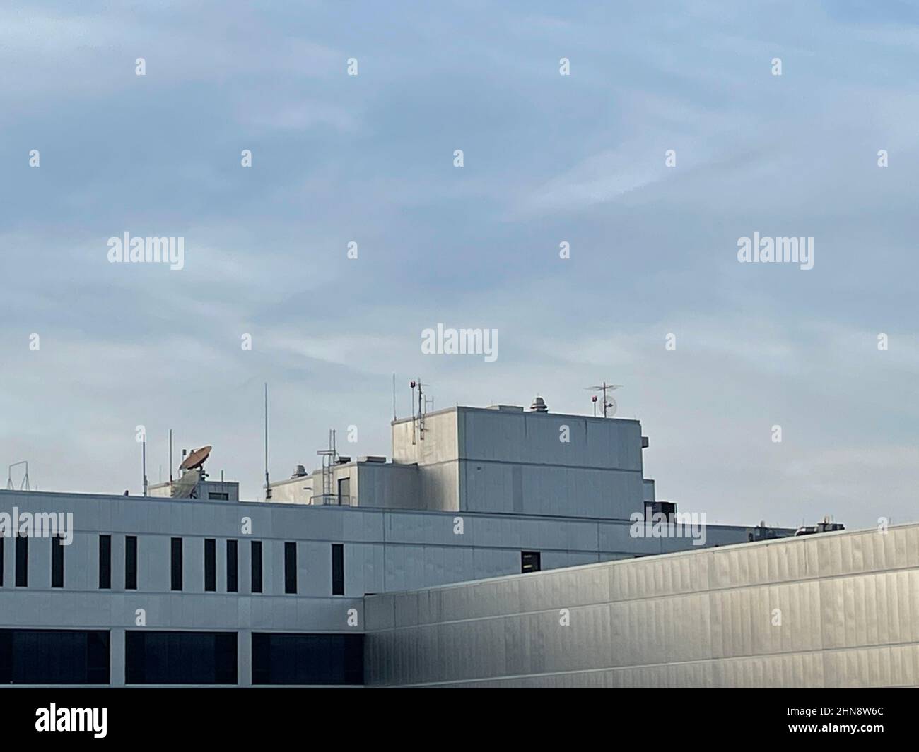 Augusta, GA USA - 12 13 21: Quartier médical de l'hôpital Augusta GA centre-ville City coin du bâtiment structure blanche Banque D'Images