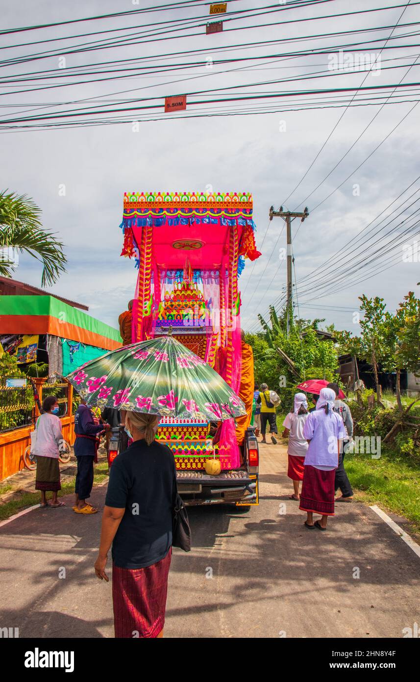 Le peuple thaïlandais dans un grand groupe d'un cortège funéraire en Thaïlande Banque D'Images