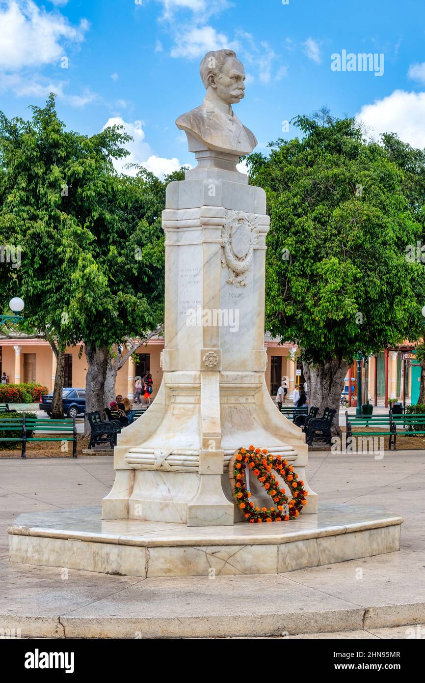 Sculpture de buste Jose Marti au centre d'une place, Ciego de Avila ville, Cuba, 11 mars 2020 Banque D'Images