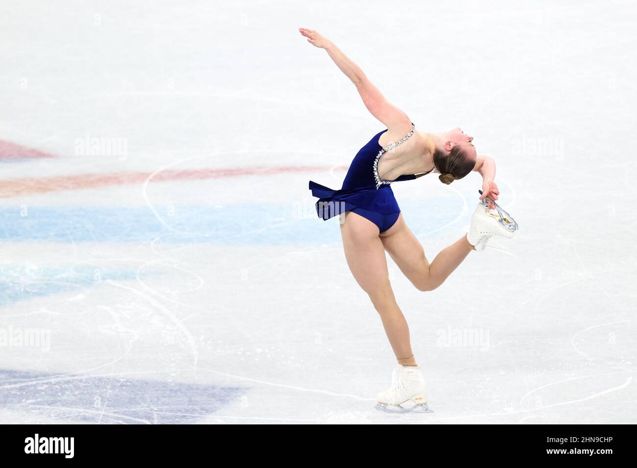 Pékin, Chine. 15th févr. 2022. BEIJING, CHINE - FÉVRIER 15: Mariah Bell des États-Unis en compétition sur le patinage féminin unique lors des Jeux Olympiques de Beijing 2022 au stade intérieur de la capitale le 15 février 2022 à Beijing, Chine (photo de Iris van den Broek/Orange Pictures) NOCNSF crédit: Orange pics BV/Alay Live News Banque D'Images