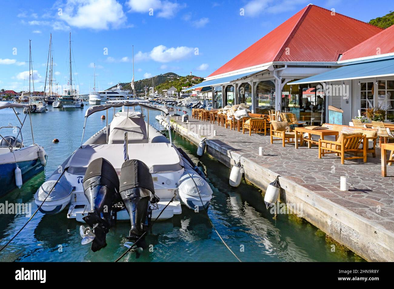 Restaurant la petite Plage au bord du port à Gustavia, capitale de Saint-Barthélemy Banque D'Images