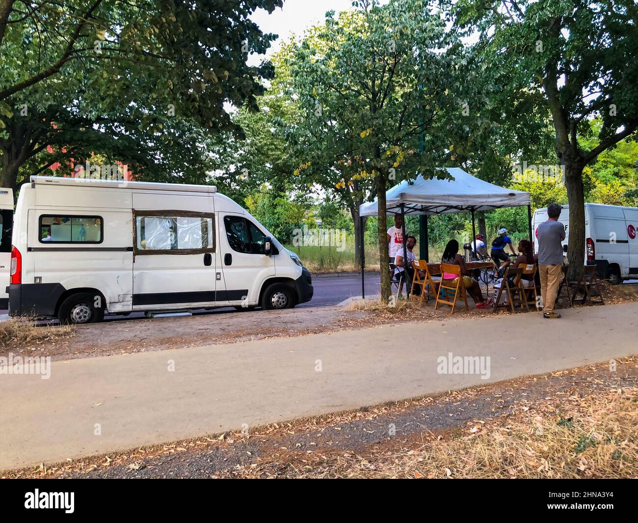 Paris, France, AIDES Association SIDA VIH/SIDA Test sur la rue à Bois de Vincennes, TDS, camion