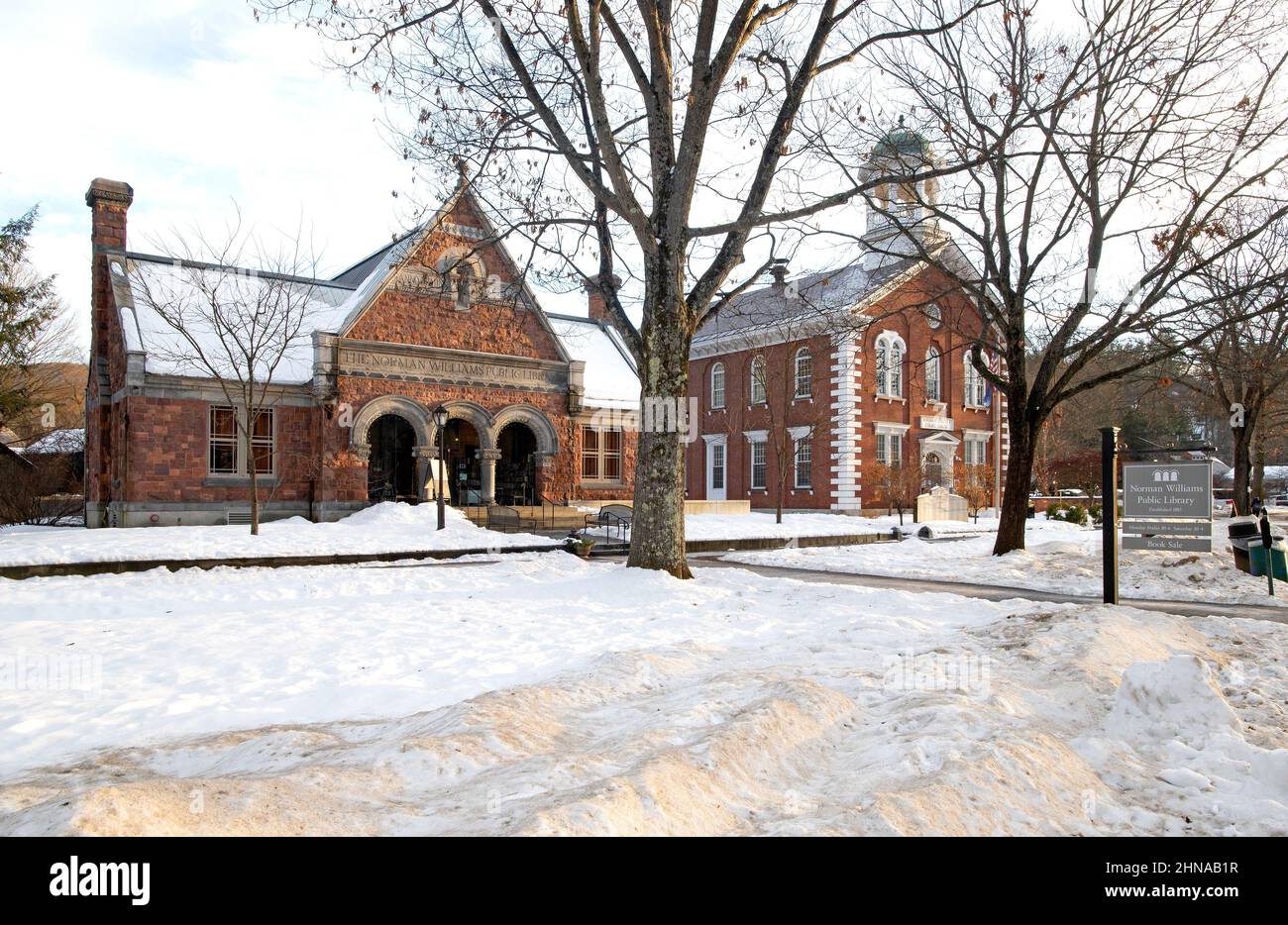 La Norman Williams public Library et le Windsor County Courthous on the Green à Woodstock, Vermont, États-Unis Banque D'Images