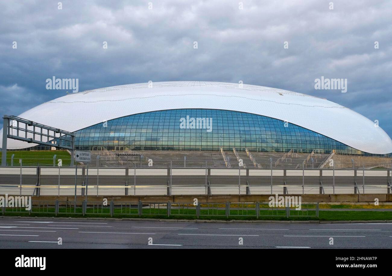 16 mai 2016, Sotchi, Russie. Le palais des sports de glace Bolchoy dans le parc olympique Adler. Banque D'Images