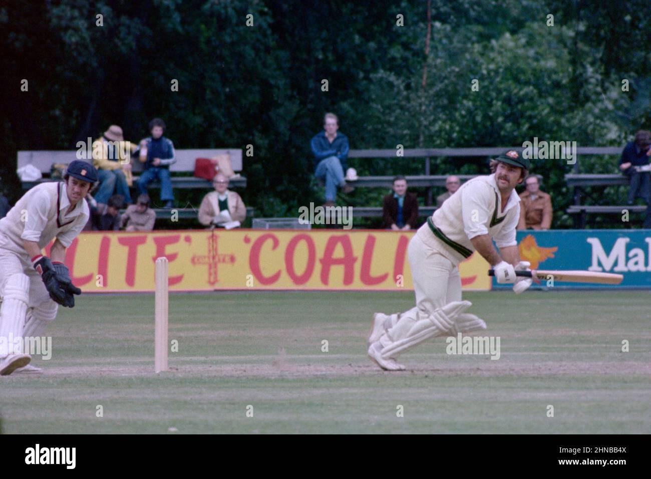 Rodney Marsh (Australie) batting, Derbyshire vs Australiens, Queen's Park, Chesterfield, Derbyshire, Angleterre 30 juin 1977 Banque D'Images