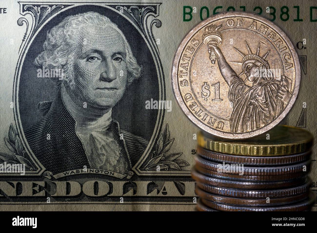 Une macro avec billets et pièces en dollars américains Banque D'Images