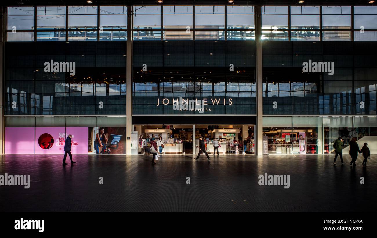 Magasin john lewis milton keynes Banque de photographies et d’images à