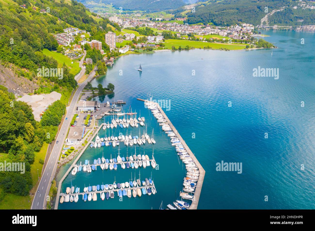 Club de yacht. Suisse. Ville Brunnen. Lac Vierwaldstattersee Banque D'Images
