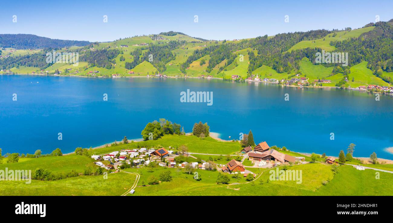 Agerisee est un lac de 7,2 km dans le canton de Zug, qui a été créé par un glacier et dans les Alpes suisses à 724 m au-dessus du niveau de la mer. M. mensonges. Suisse Banque D'Images