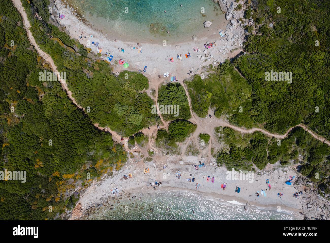 Vue sur Porto Timoni et Limni Beach - célèbre double plage près du village d'Afionas sur l'île grecque de Corfou Banque D'Images