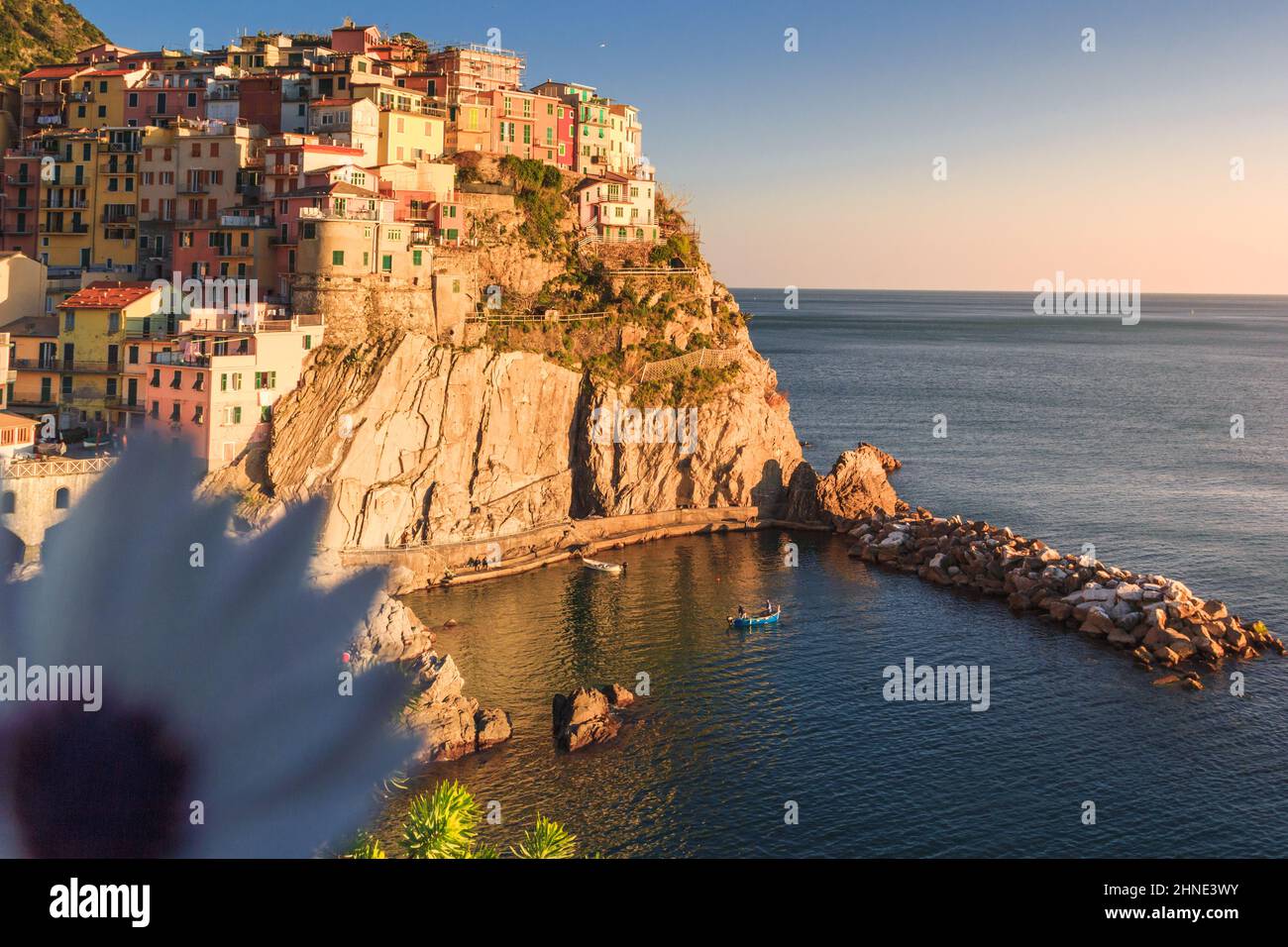 Coucher de soleil à Manarola, la Riviera italienne. Ligurie, Italie Banque D'Images