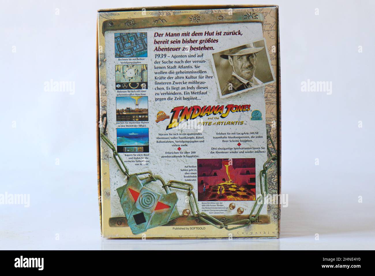 BERLIN - 12 FÉVRIER 2022: Vintage Retro Video Game INDIANA JONES ET LE SORT D'ATLANTIS pour le Commodore Amiga sur disquettes. Lucas Arts releas Banque D'Images