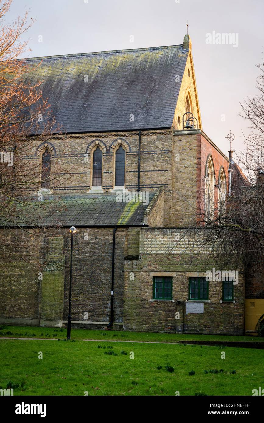 St Peter's, Londres Docks, une église anglicane classée de catégorie I à Wapping, construite au milieu du 19th siècle dans le style néo-gothique, Tower Hamlets, Londres, Royaume-Uni Banque D'Images