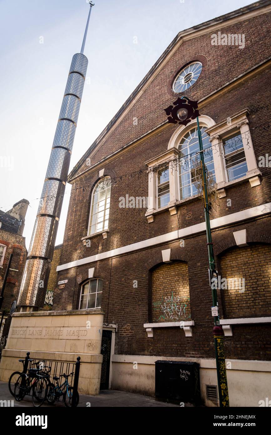 Brick Lane Jamme Masjid, dans la célèbre rue de Londres, qui abrite la communauté bangladaise connue pour ses restaurants de curry, aujourd'hui un quartier branché des hippopotames, Tower Hamle Banque D'Images