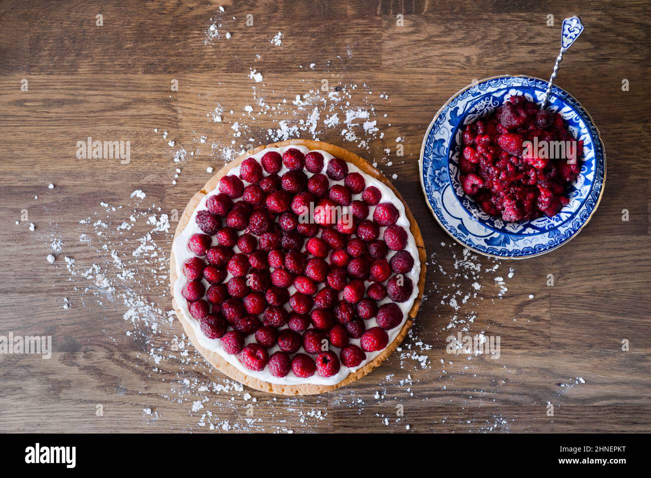 Framboise et crème glacée Banque D'Images
