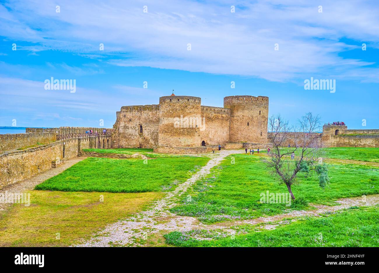 Les murs en pierre, le parc principal et ses lieux de parade, la forteresse d'Akkerman, Bilhorod-Dnistrovskyi, Ukraine Banque D'Images