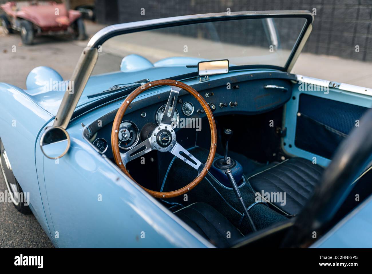 Voiture de sport britannique d'époque, coupé cabriolet bleu Banque D'Images