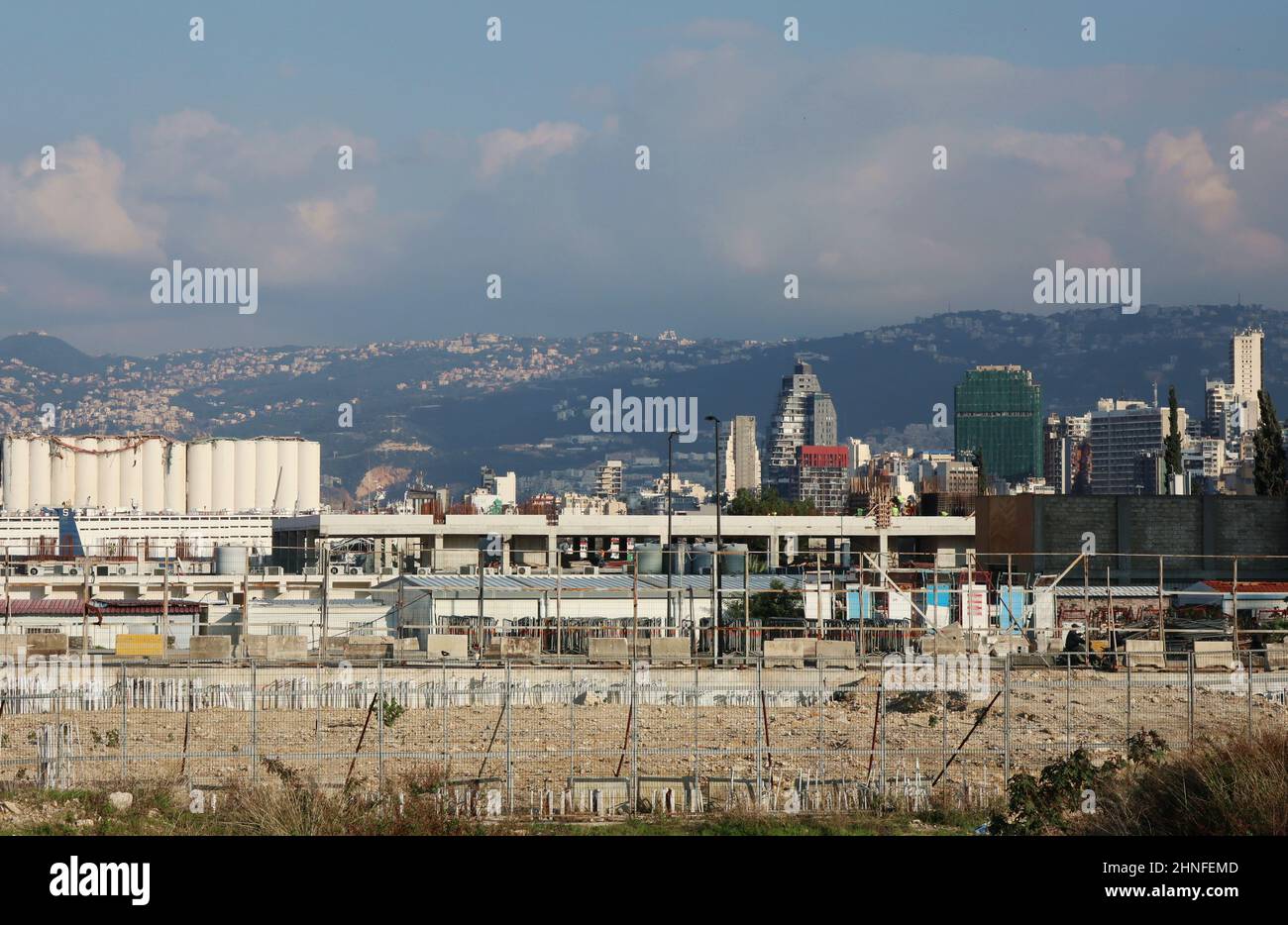 Beyrouth, Liban. 16th févr. 2022. Vue sur la région portuaire de Beyrouth, 16 février 2022. (Photo d'Elisa Gestri/Sipa USA) crédit: SIPA USA/Alay Live News Banque D'Images