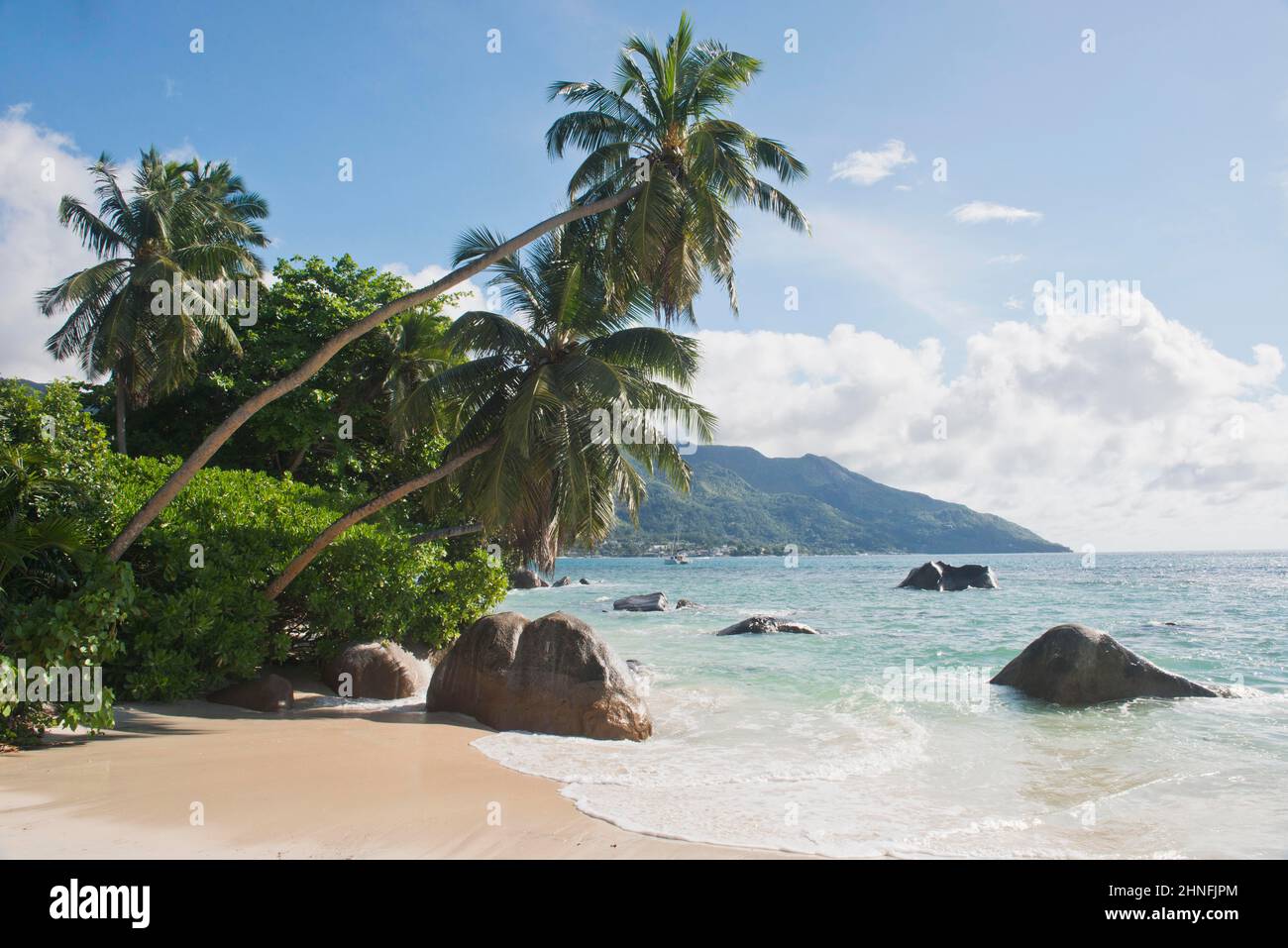 La plage de Beau Vallon, Mahe, Seychelles Banque D'Images