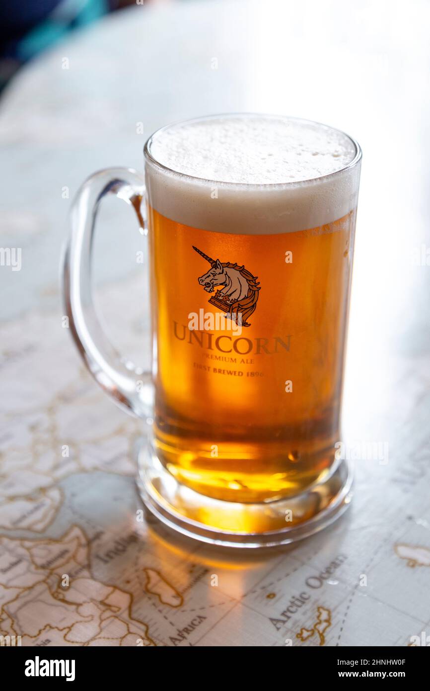 Bière licorne au pub Prince Llewelyn, village de Beddgelert à Gwynedd, parc national de Snowdonia, pays de Galles, Royaume-Uni Banque D'Images