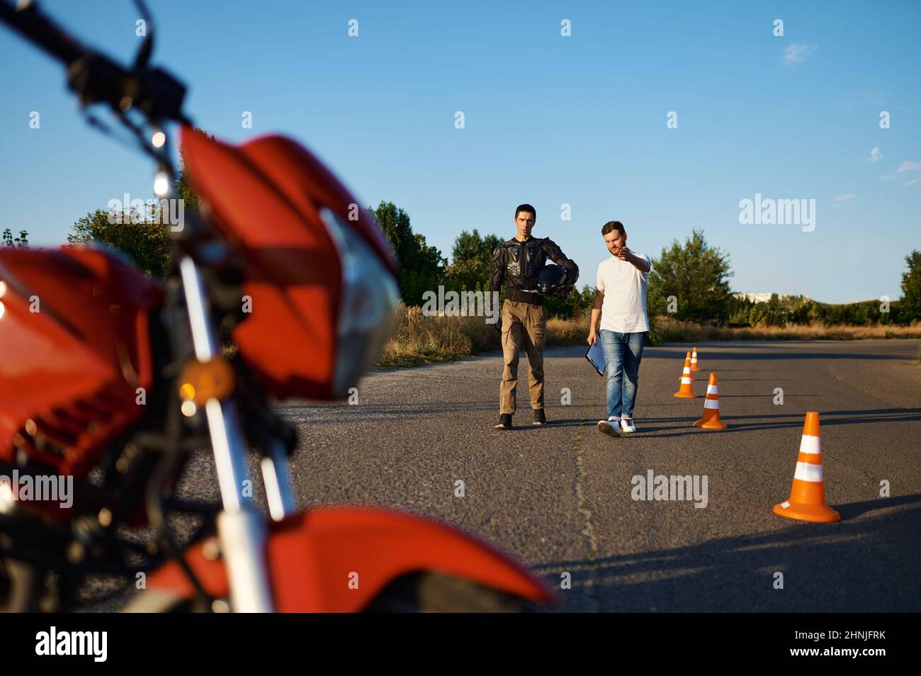 Moto, leçon de conduite, école de moto Banque D'Images