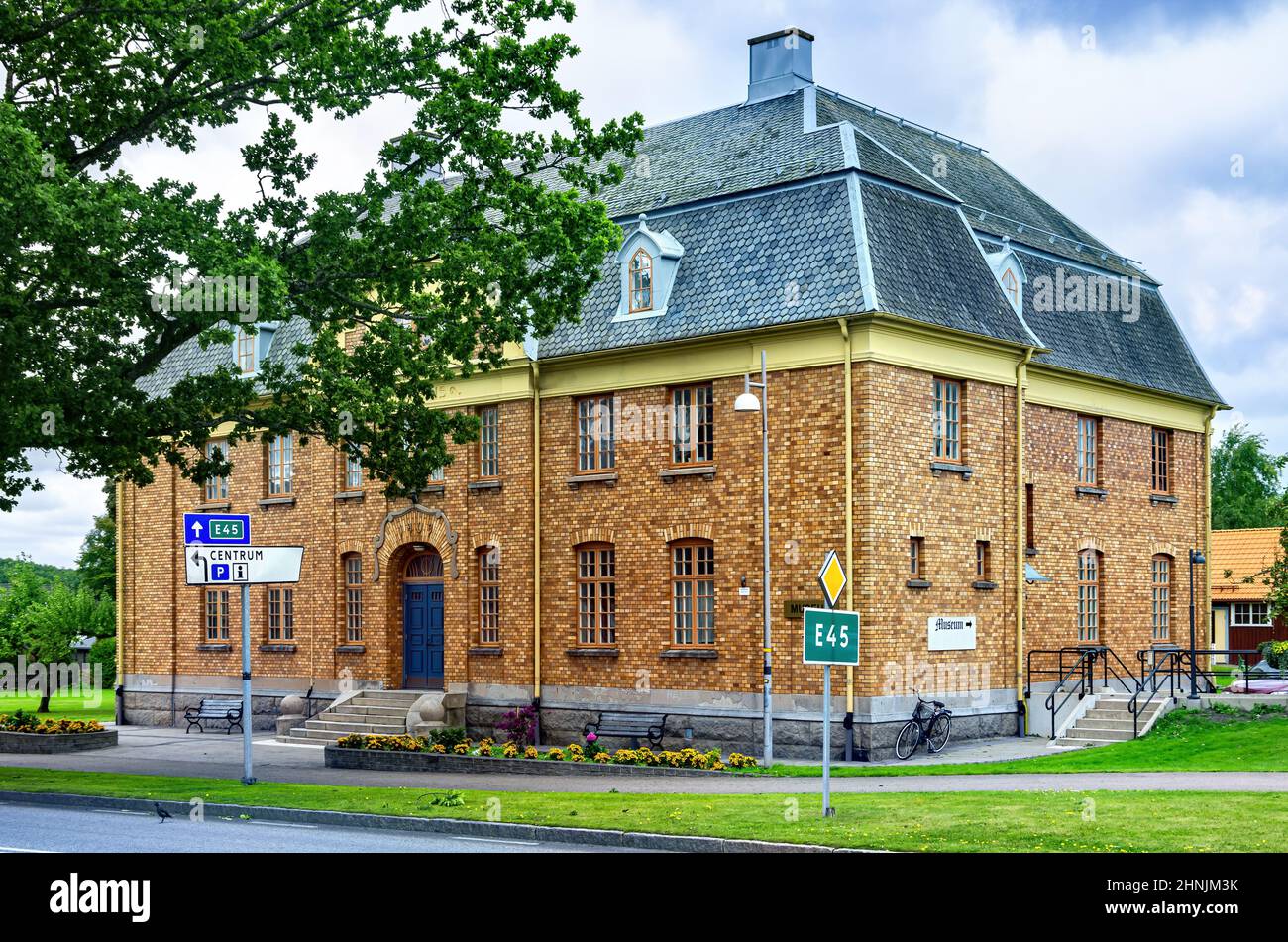 Mellerud, Dalsland, Västra Götalands län, Suède: Le musée Mellerud sur le côté ouest du lac Vänern, situé dans le palais de justice à partir de 1909. Banque D'Images