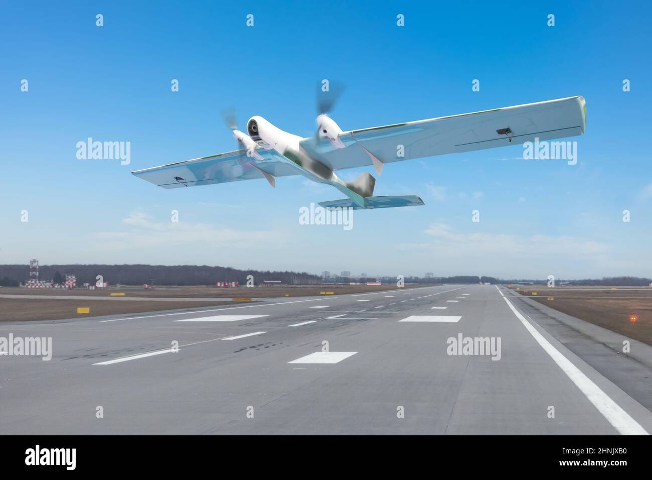 Le drone militaire à turbopropulseur détiendra et se livrera à des activités de reconnaissance et de patrouille sur le territoire Banque D'Images
