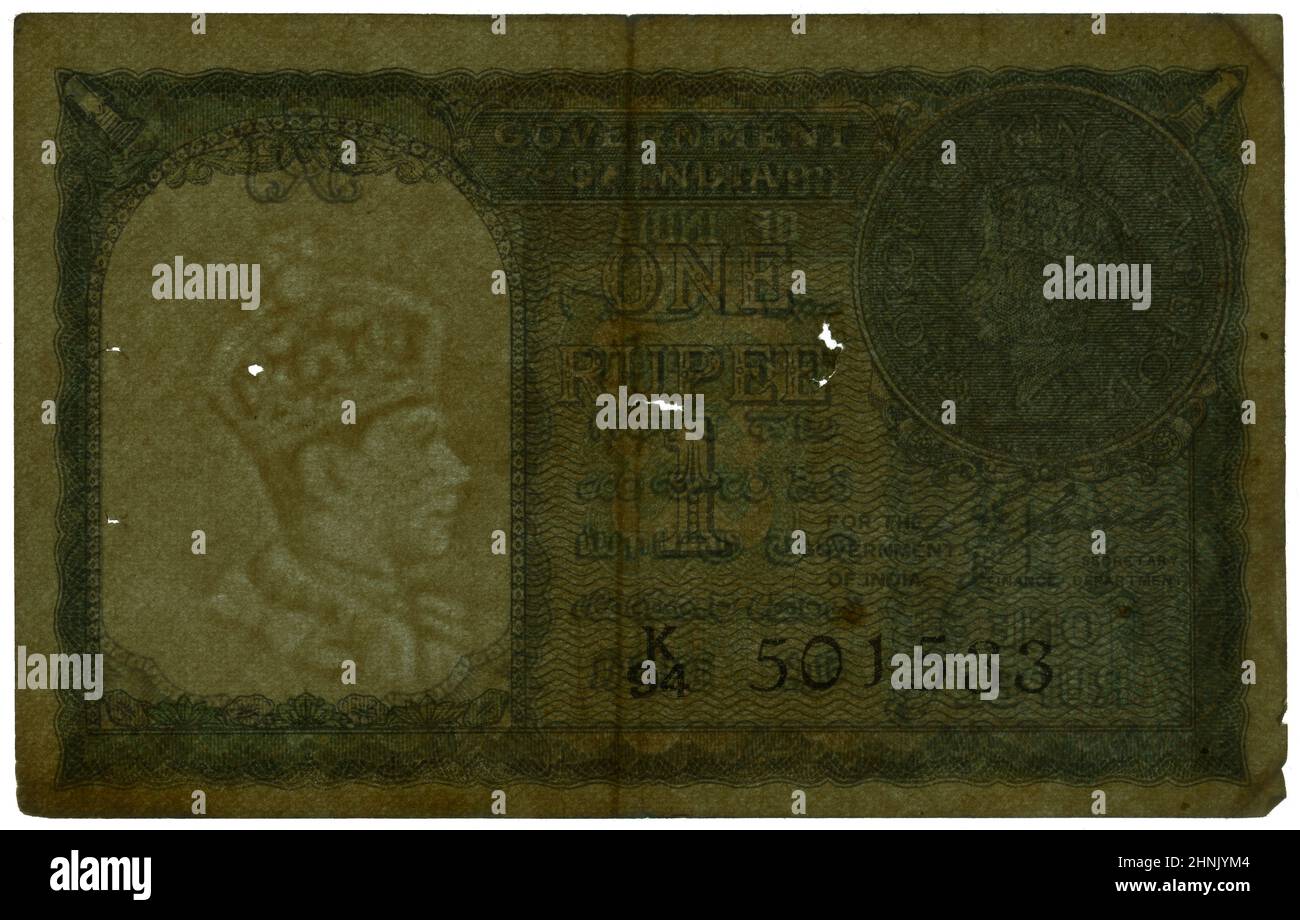 Rétroéclairage pour afficher les filigranes. 1940, une note de roupie, Inde. Taille réelle : 101mm x 63mm. Banque D'Images