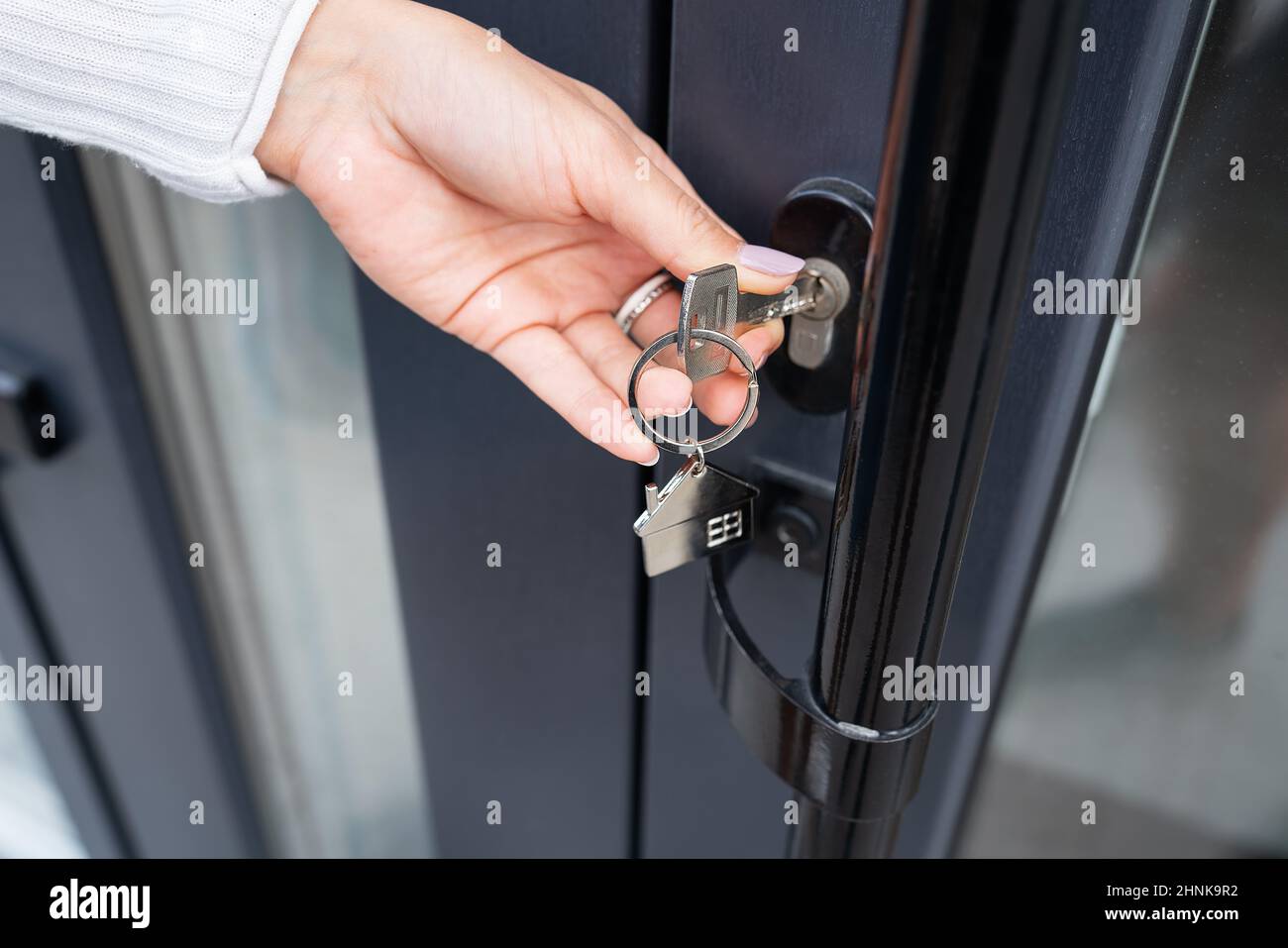 Main ouvre porte Banque de photographies et d’images à haute résolution