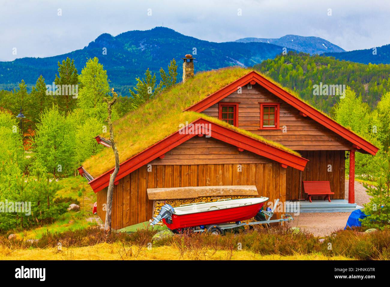 Chalets norvégiens en bois chalets dans le paysage naturel de Nissedal Norvège. Banque D'Images