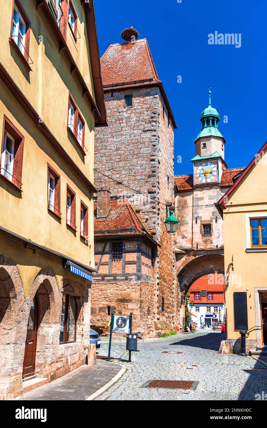 Rothenburg ob der Tauber, Allemagne. Markuturm, romantique Rothenburg avec des maisons traditionnelles allemandes, Franconie Bavière. Banque D'Images