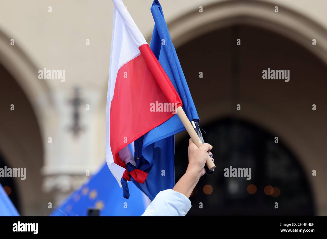 Cracovie Pologne - nous restons les feuilles du gouvernement! Les gens protestent contre le verdict du Tribunal constitutionnel. Banque D'Images
