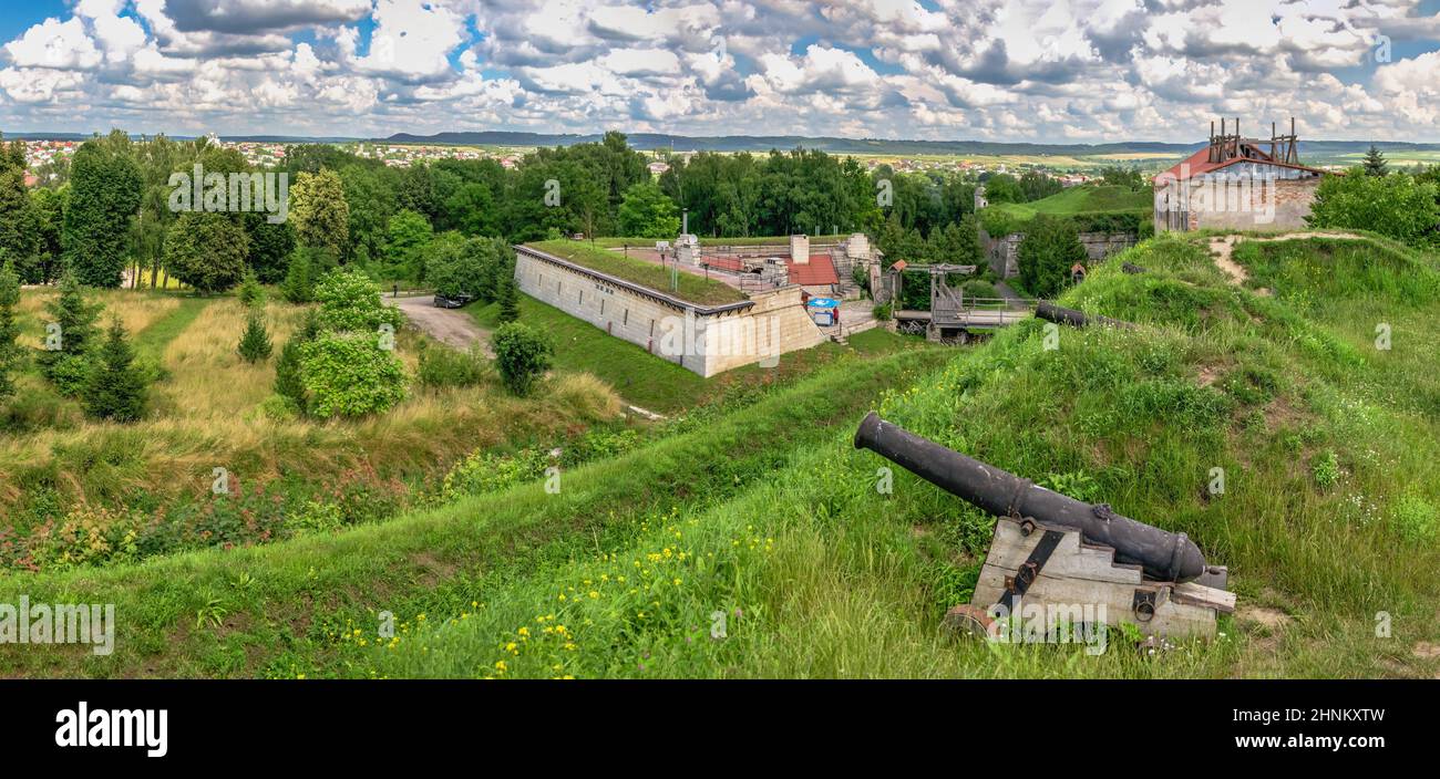 Murs solides du château de Zolochiv en Ukraine Banque D'Images