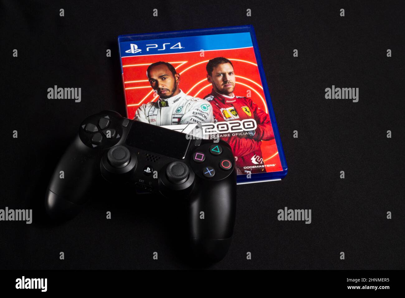 POÇOS DE CALDAS, MINAS GERAIS, BRÉSIL 26 JUIN 2021: Le jeu de Formule 1 2020 sur PS4 Console le 26,2021 juin Banque D'Images