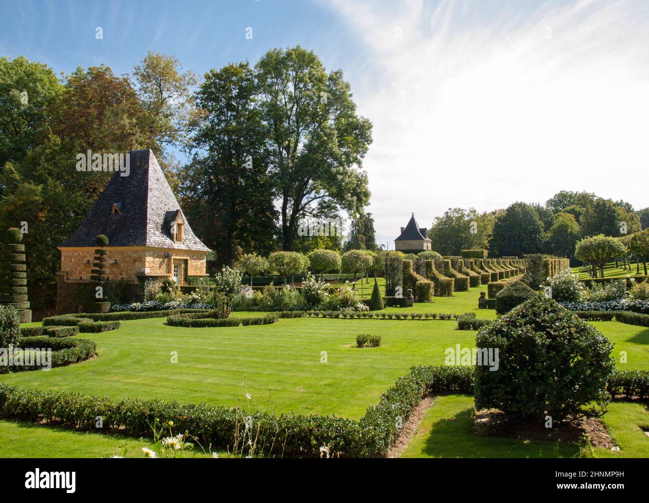 Les pittoresques Jardins du Manoir d'Eyrignac en Dordogne. France Banque D'Images