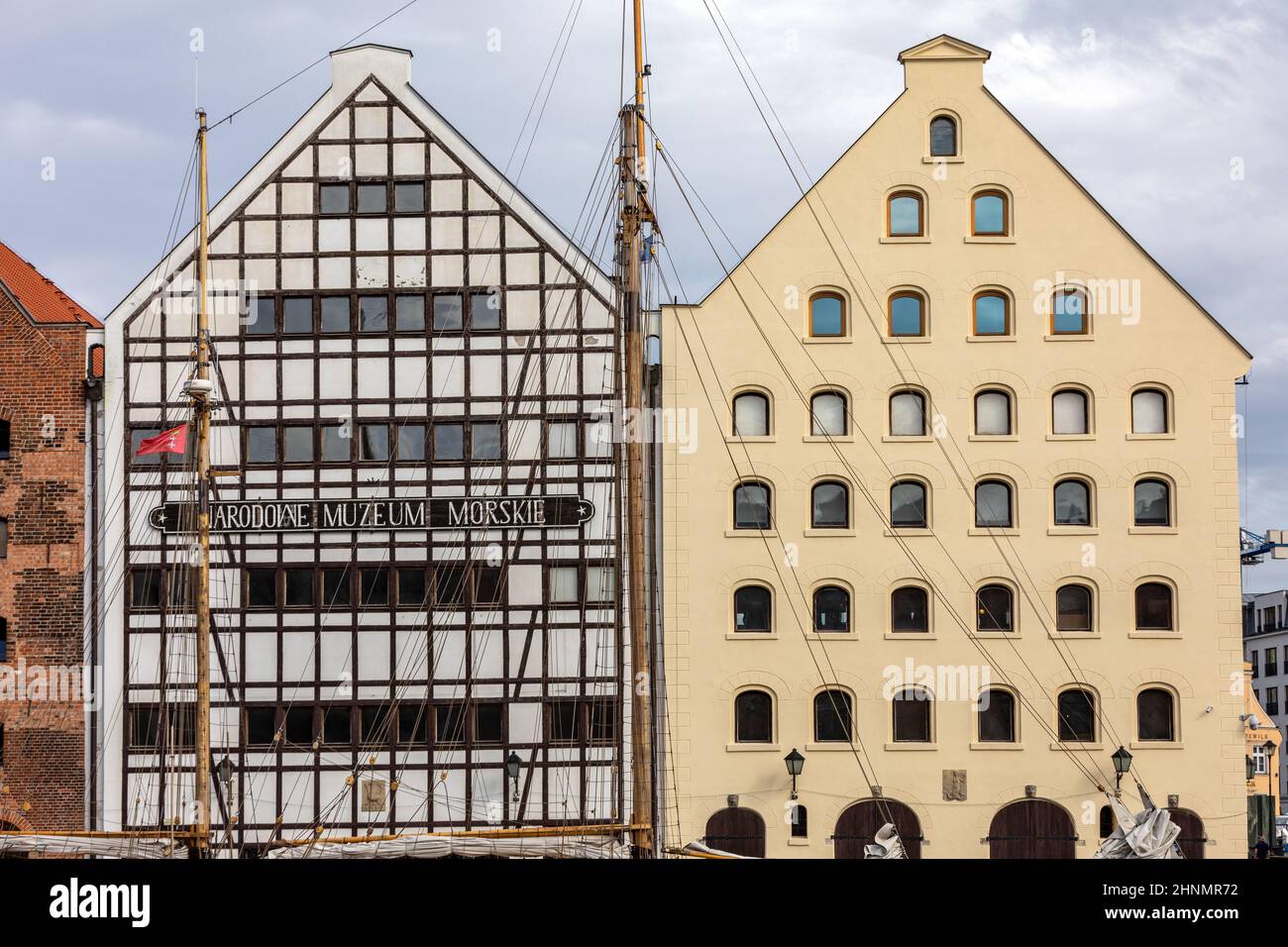Gdansk, Pologne - le Musée maritime national dans des greniers médiévaux restaurés sur l'île d'Ołowianka Banque D'Images
